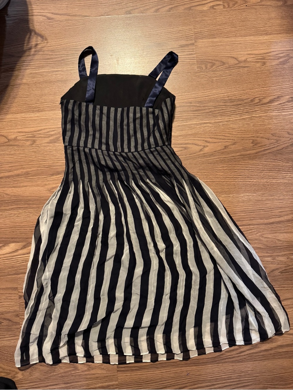 Vintage Marc Jacob’s Black and White Striped dress with Navy Straps READ DESCRIP - Picture 9 of 13